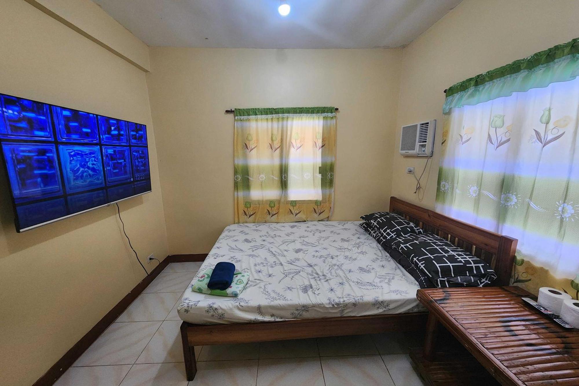 Larosa Hostel Bed&Breakfast Puerto Princesa Exterior foto